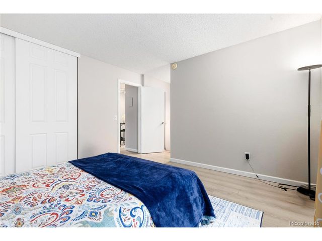 5770 E Warren Ave 213, Denver, CO 80222