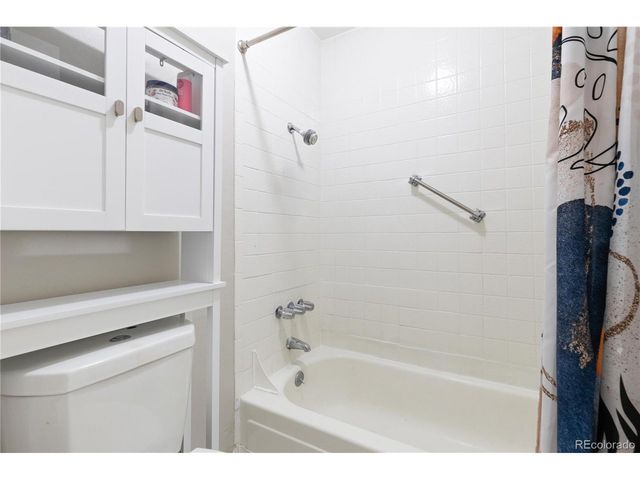 5770 E Warren Ave 213, Denver, CO 80222