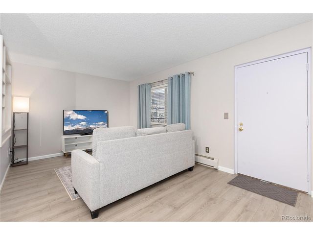 5770 E Warren Ave 213, Denver, CO 80222