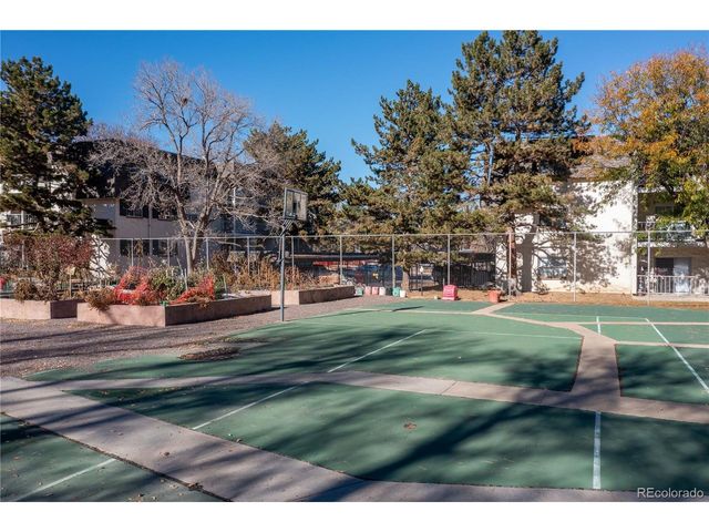 5770 E Warren Ave 213, Denver, CO 80222