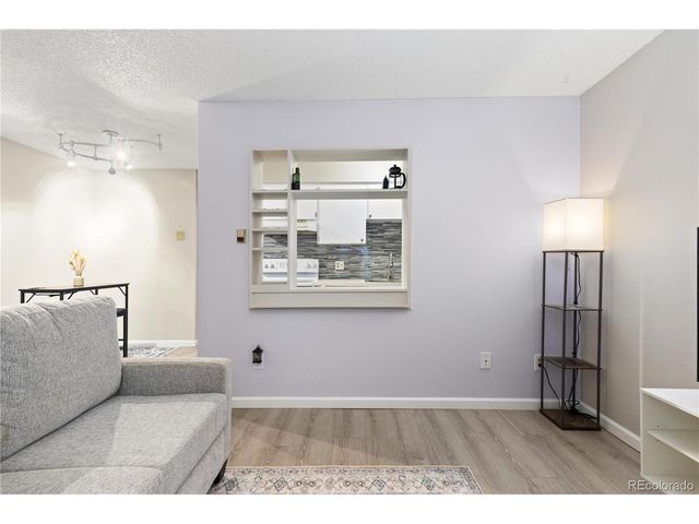 5770 E Warren Ave 213, Denver, CO 80222