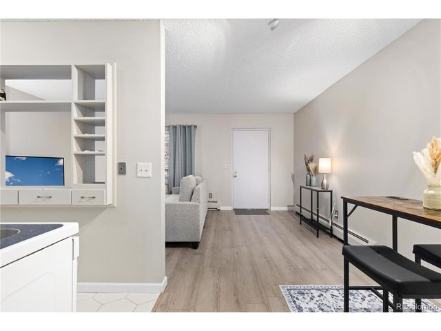 5770 E Warren Ave 213, Denver, CO 80222