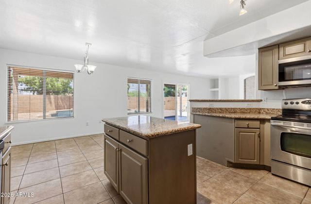 1492 N SADDLE Street N, Gilbert, AZ 85233