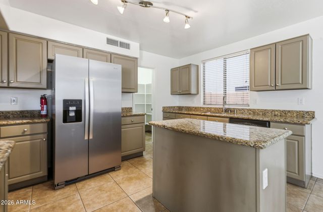 1492 N SADDLE Street N, Gilbert, AZ 85233