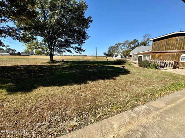1785 N Bayou Road, Merigold, MS 38759