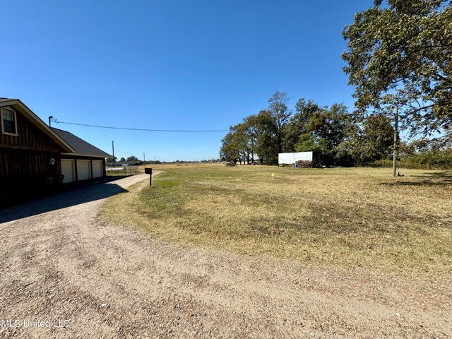1785 N Bayou Road, Merigold, MS 38759
