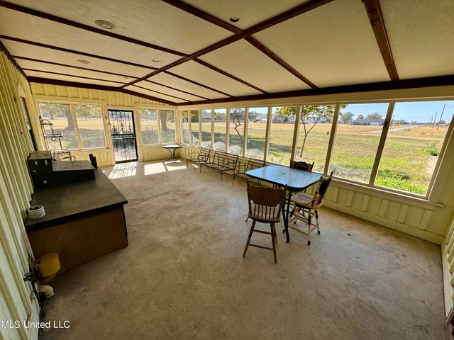 1785 N Bayou Road, Merigold, MS 38759