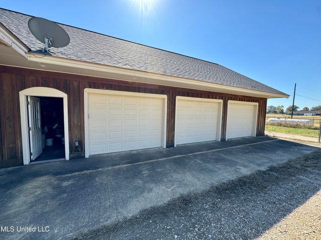 1785 N Bayou Road, Merigold, MS 38759
