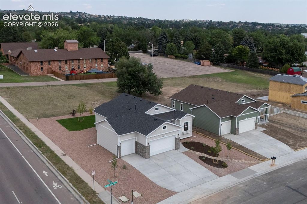 5037 Crestwood Drive, Colorado Springs, CO 80918 — photo 2