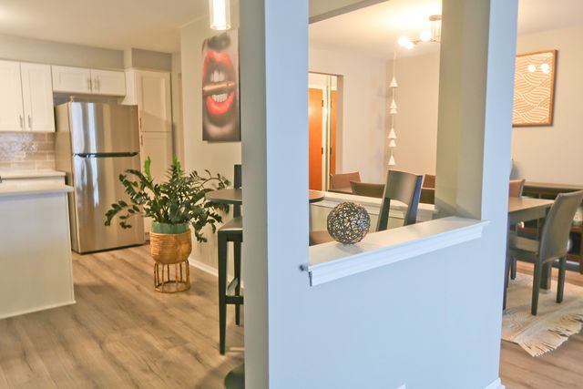 6526 W Irving Park Road 608, Chicago, IL 60634