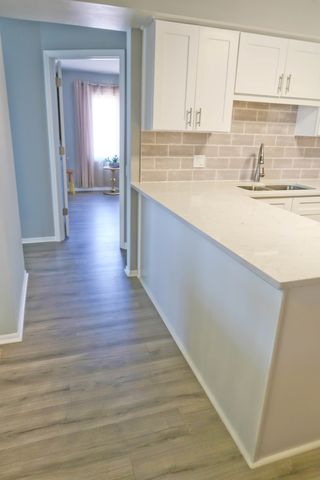 6526 W Irving Park Road 608, Chicago, IL 60634