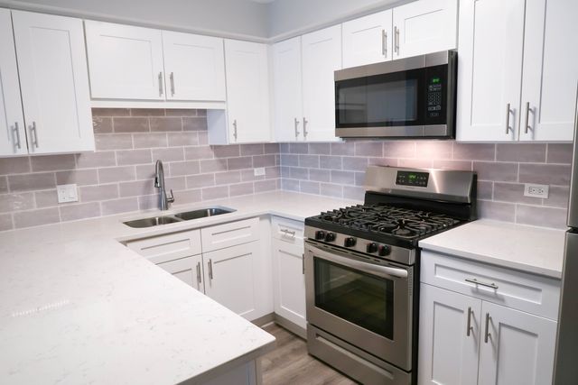 6526 W Irving Park Road 608, Chicago, IL 60634