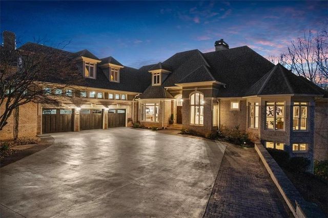 5610 Point West Drive, Oakwood, GA 30566