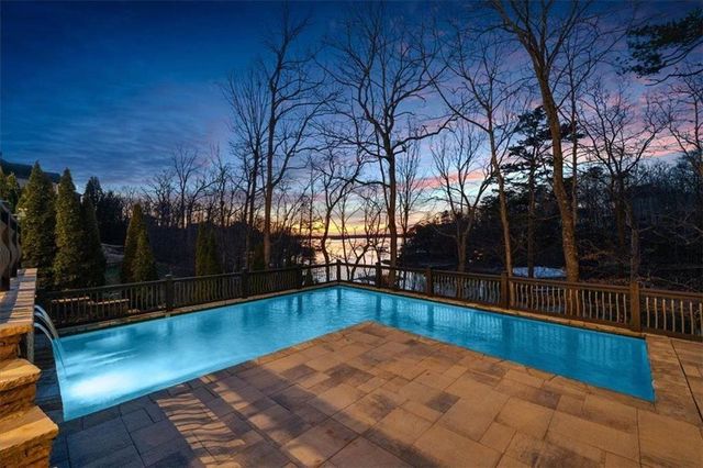 5610 Point West Drive, Oakwood, GA 30566