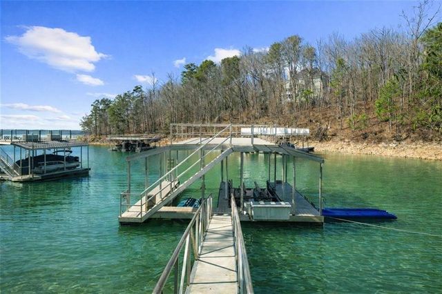 5610 Point West Drive, Oakwood, GA 30566