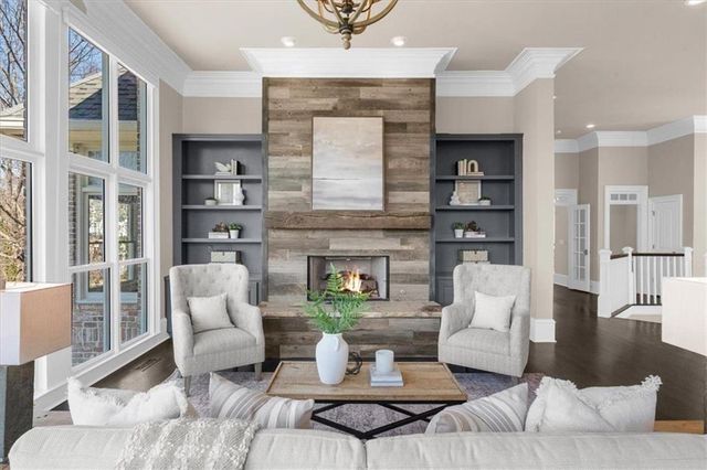 5610 Point West Drive, Oakwood, GA 30566