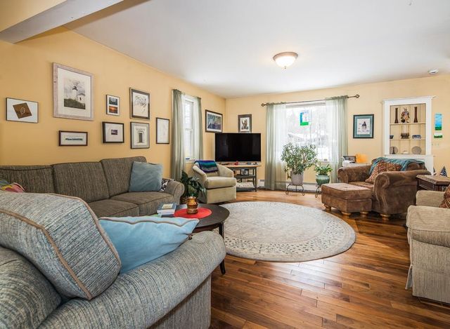 60 Irish Lane, Wallingford, VT 05773