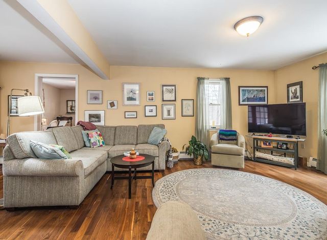 60 Irish Lane, Wallingford, VT 05773