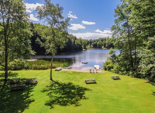 60 Irish Lane, Wallingford, VT 05773