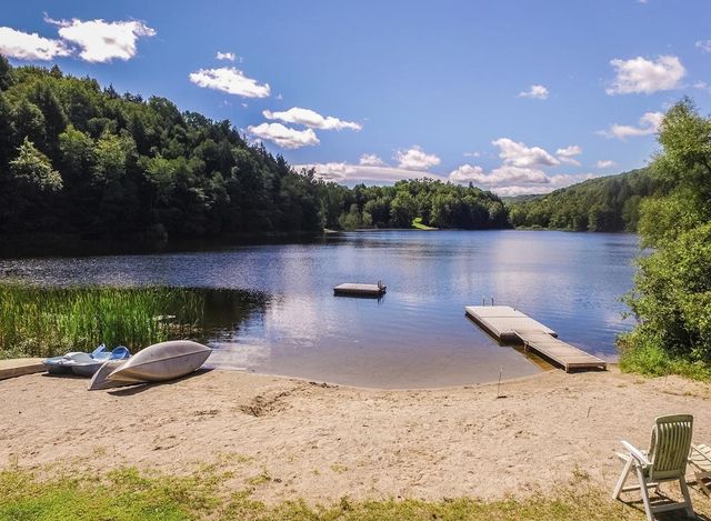 60 Irish Lane, Wallingford, VT 05773