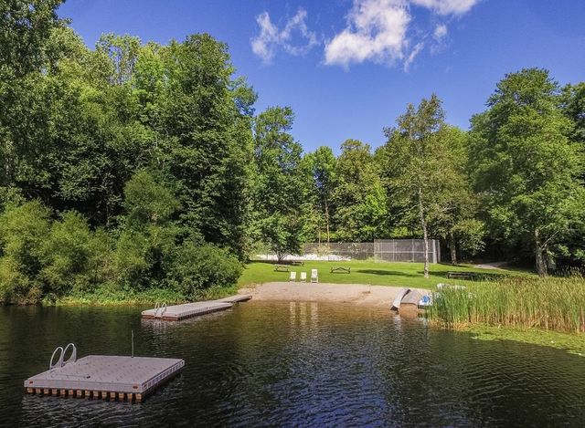 60 Irish Lane, Wallingford, VT 05773