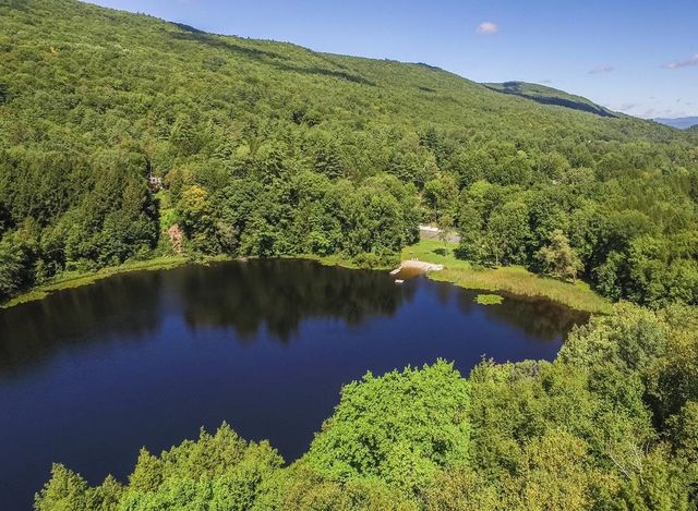 60 Irish Lane, Wallingford, VT 05773