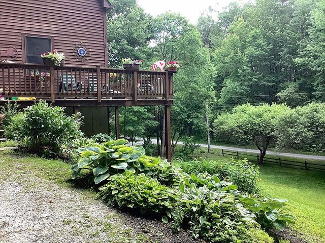 60 Irish Lane, Wallingford, VT 05773