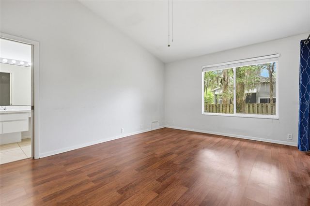 1736 NW 16TH PLACE, Gainesville, FL 32605