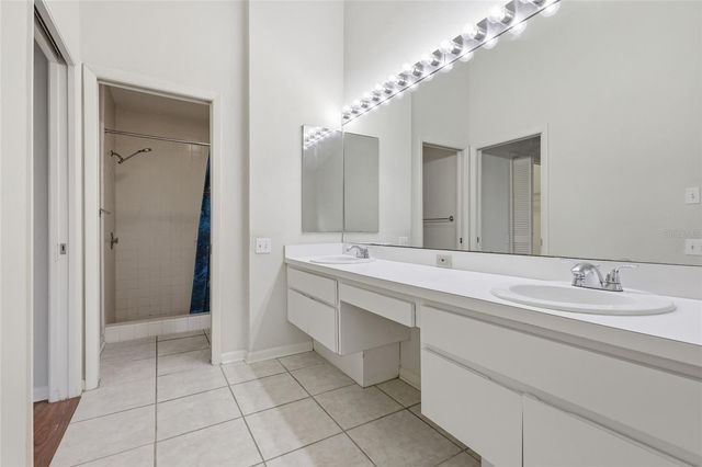 1736 NW 16TH PLACE, Gainesville, FL 32605