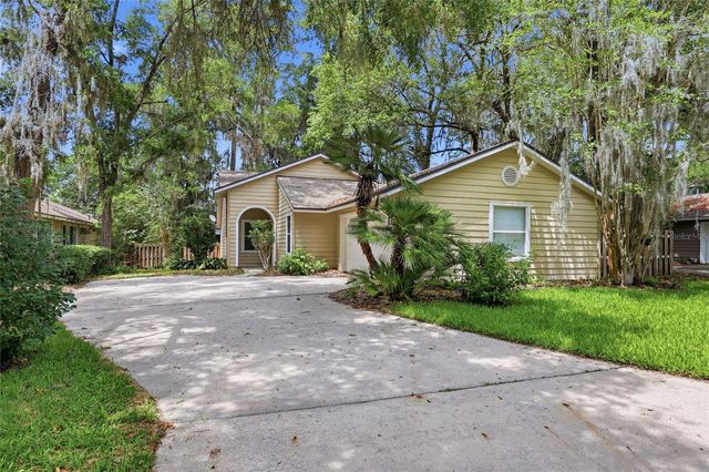 1736 NW 16TH PLACE, Gainesville, FL 32605