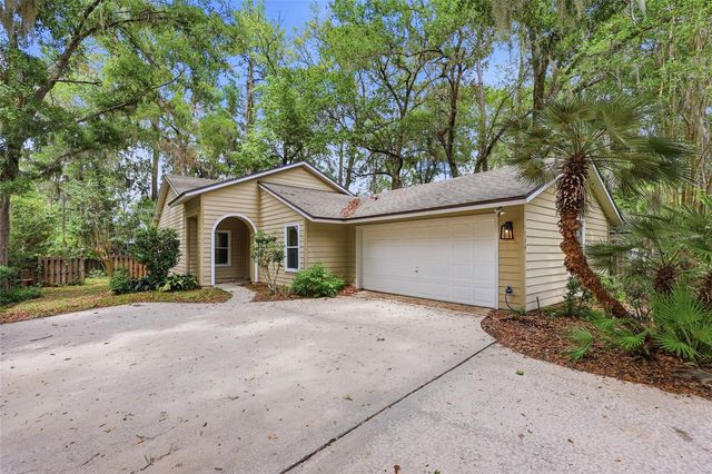 1736 NW 16TH PLACE, Gainesville, FL 32605