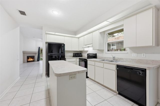 1736 NW 16TH PLACE, Gainesville, FL 32605
