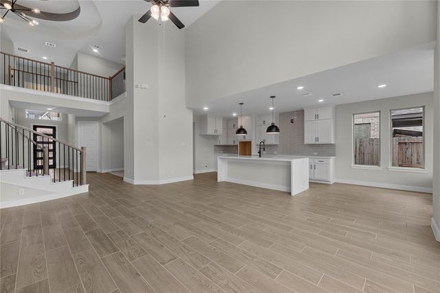 32434 Sandhill Place Street, Fulshear, TX 77441