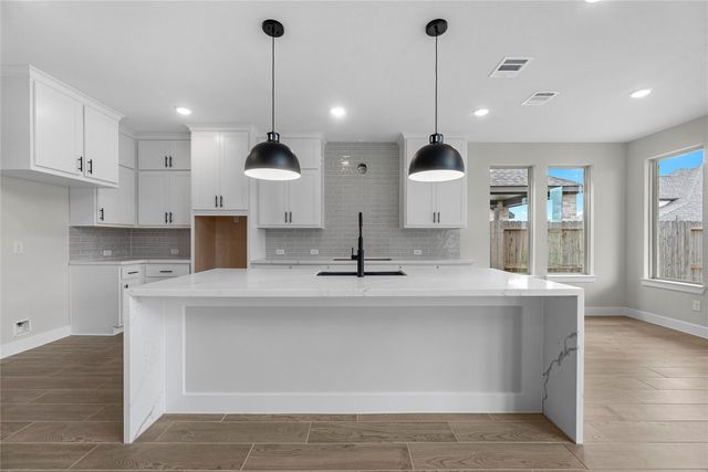 32434 Sandhill Place Street, Fulshear, TX 77441