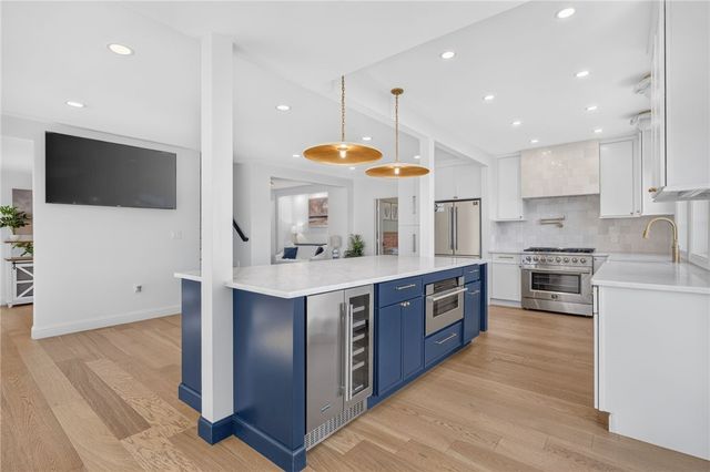 3 Narragansett Boulevard, Portsmouth, RI 02871