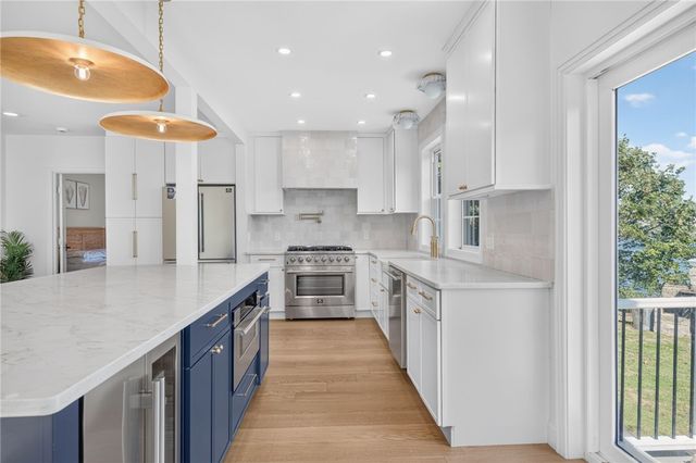 3 Narragansett Boulevard, Portsmouth, RI 02871