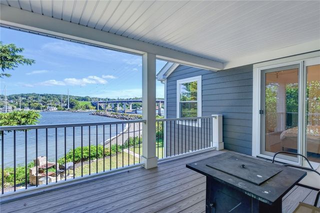 3 Narragansett Boulevard, Portsmouth, RI 02871
