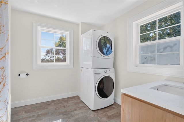 3 Narragansett Boulevard, Portsmouth, RI 02871