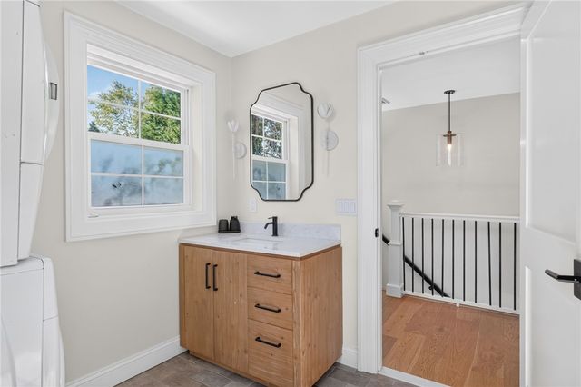 3 Narragansett Boulevard, Portsmouth, RI 02871