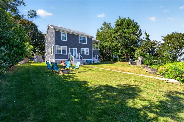 3 Narragansett Boulevard, Portsmouth, RI 02871