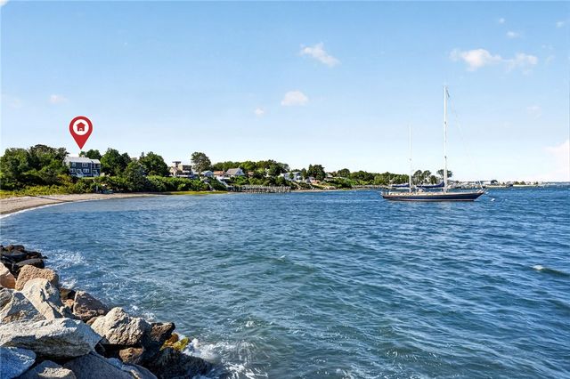 3 Narragansett Boulevard, Portsmouth, RI 02871