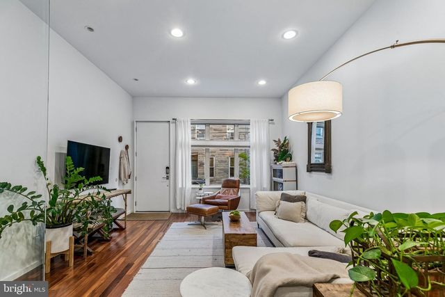 2053 PEMBERTON ST, Philadelphia, PA 19146