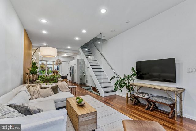 2053 PEMBERTON ST, Philadelphia, PA 19146