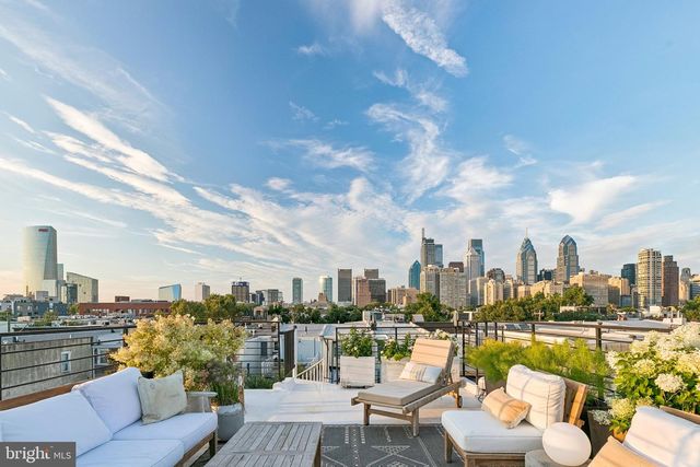 2053 PEMBERTON ST, Philadelphia, PA 19146