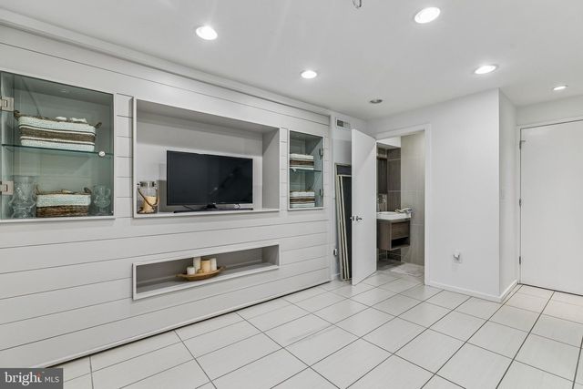 2053 PEMBERTON ST, Philadelphia, PA 19146
