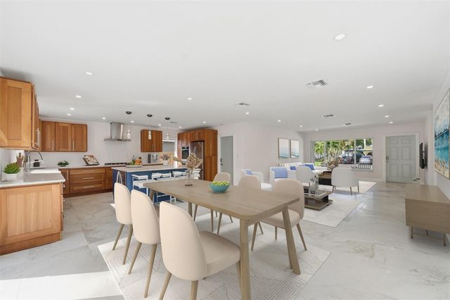 1706 NE 28th Drive, Wilton Manors, FL 33334