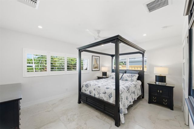 1706 NE 28th Drive, Wilton Manors, FL 33334