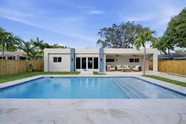 1706 NE 28th Drive, Wilton Manors, FL 33334