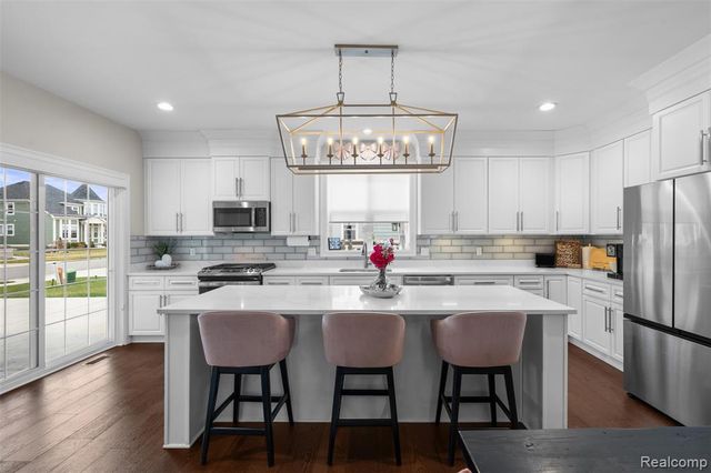 19433 Rachael Drive, Macomb, MI 48042