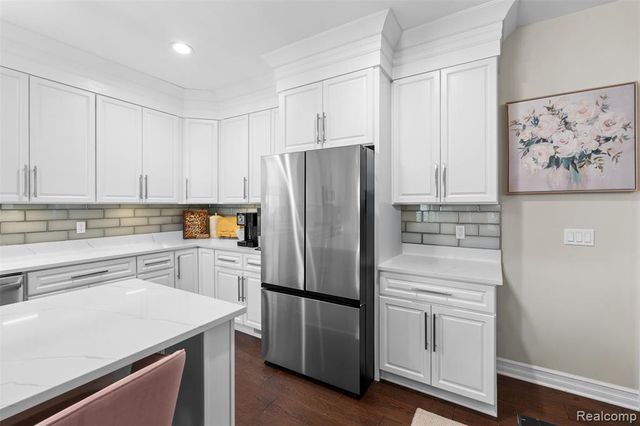 19433 Rachael Drive, Macomb, MI 48042